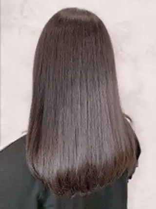 セミロング カラー HAIR&MAKE EARTH湘南台所属・三谷 朋世のヘアスタイル