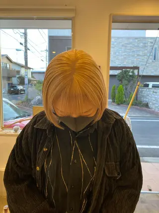 カラー 透明感ブリーチ ハイトーンウエダのヘアスタイル