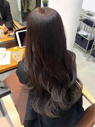 ロング カラー mee.所属・カットモデル募集中 / ベージュ/あづきのヘアスタイル