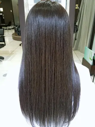 ロング newi WASHIOのヘアスタイル