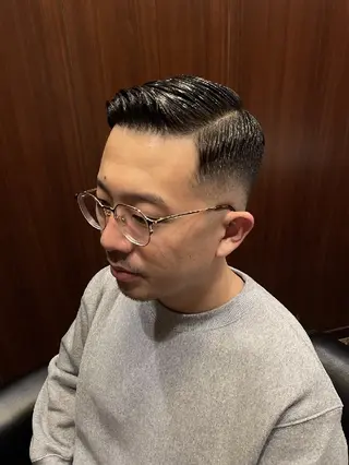 ショート ヒロ銀座プレミアムバーバー新宿店所属・髙司 哲伸のヘアスタイル
