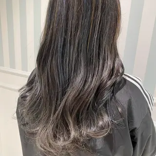 ミディアム 長井 麻帆のヘアスタイル