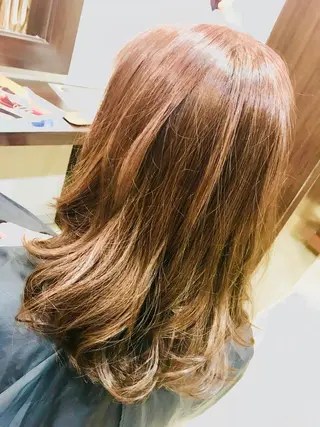 セミロング カラー 竹内 杏里奈のヘアスタイル