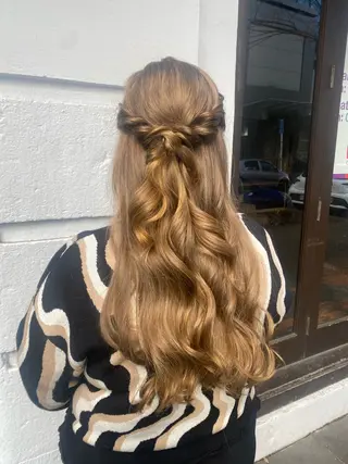 ヘアアレンジ Kana .のヘアスタイル