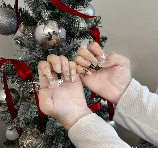 ネイル crystal ___nail所属・Au Thuc trinhのネイルデザイン