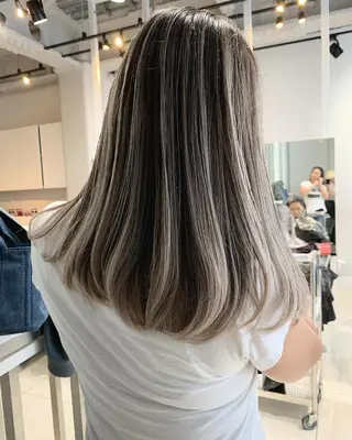セミロング カラー パーマ ヘアアレンジ マツエク・マツパ 髪質改善land千葉所属・阿部 圭悟のヘアスタイル
