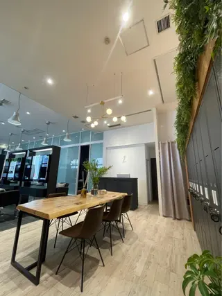 ショート カラー salowin神戸三宮suite所属・工藤 貫多のヘアスタイル