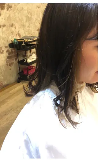ミディアム 玉邑 美菜のヘアスタイル