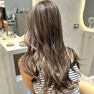 セミロング DEAN豊橋店所属・🩵シオリ/透明感/ ハイトーン🩵のヘアスタイル