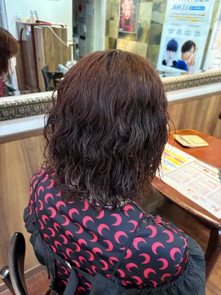 ミディアム 熊田 秀佳のヘアスタイル