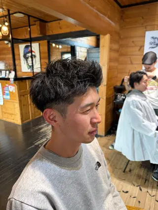 ショート メンズ 古賀 雄大のヘアスタイル