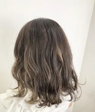 ミディアム カラー ヘアアレンジ Le/a谷町 野上幹太のヘアスタイル
