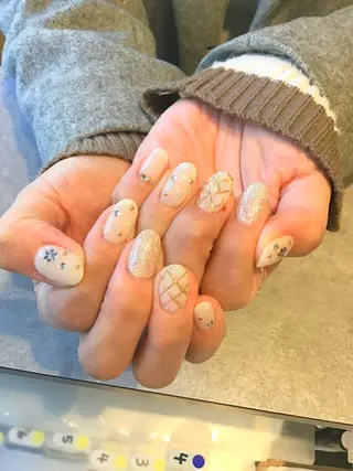 ネイル Nest 岩崎のネイルデザイン