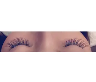 マツエク・マツパ 石渡このみ 🍊レイヤーカットのヘアスタイル