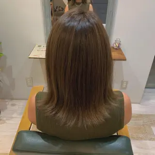 カラー トキタ アオイのヘアスタイル