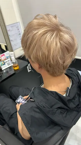 ショート 長田 麻友子のヘアスタイル