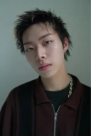 カラー 🩶米澤 美月🩶のヘアスタイル