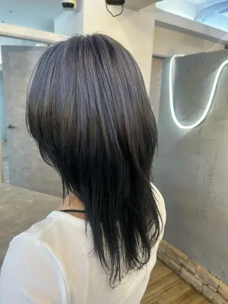 セミロング カラー ブリーチ／ヘアセット 🪞🌙minamiのヘアスタイル