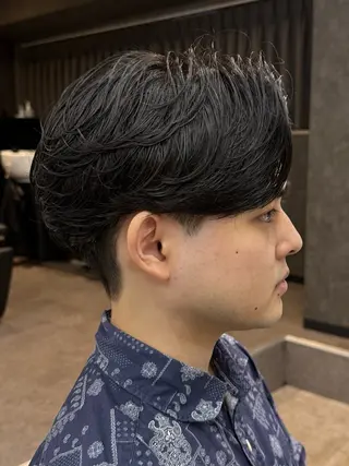 ショート パーマ メンズ youres hair 髪質改善トリートメント&ヘッドスパ　新宿WEST【ユアーズヘア】所属・新宿メンズパーマ TAKEメンズカットのヘアスタイル
