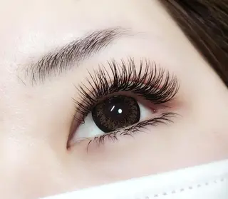 マツエク・マツパ まつげと眉毛の専門店 MeriSPAのマツエク・マツパデザイン