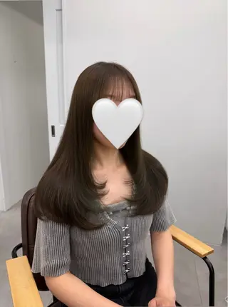 ロング カラー 宇田川 結菜のヘアスタイル