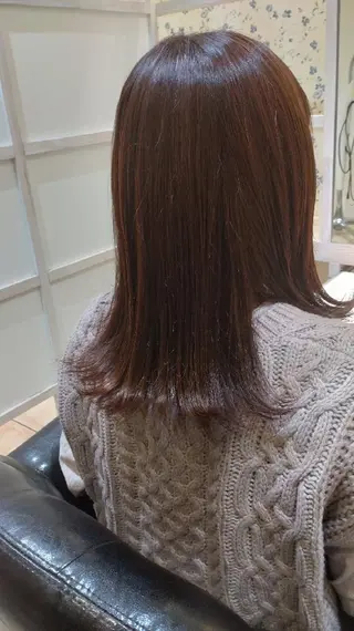 セミロング カラー 大槻 百合子のヘアスタイル