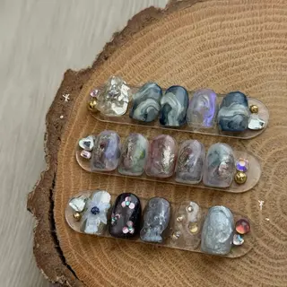 ネイル talo .のネイルデザイン