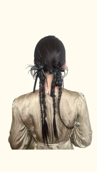 ロング レイヤー透明感カラー AIKAのヘアスタイル