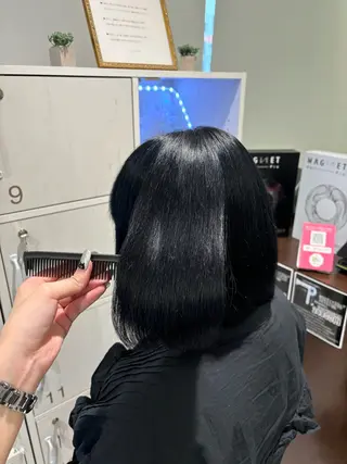 ミディアム カラー 山田 梨央のヘアスタイル