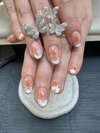 ネイル AngelChris ビューティーサロンのネイルデザイン