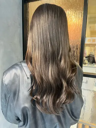 ロング カラー イケハラ ナナミのヘアスタイル