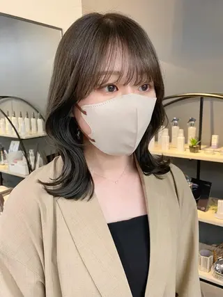 ミディアム 岸本 理希のヘアスタイル