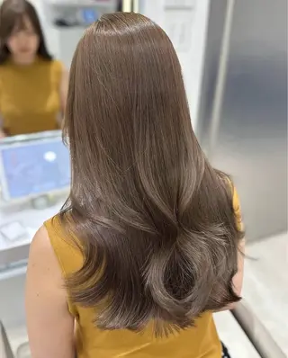 ロング IVE所属・渋谷/透け感カラー 髪質改善🫧Annaのヘアスタイル