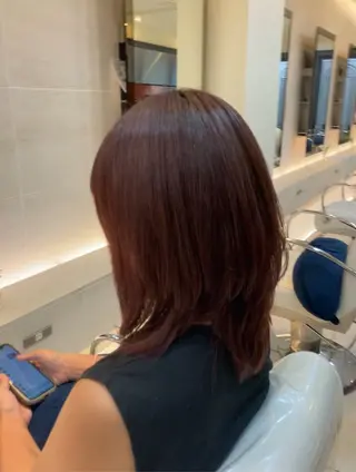 ミディアム カラー 坂田 愛彩萌のヘアスタイル