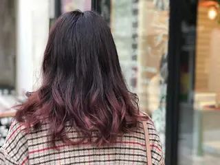 セミロング カラー 樋渡 侑希のヘアスタイル