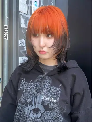 セミロング カラー スパイラルパーマ 🌐hina⭐️のヘアスタイル