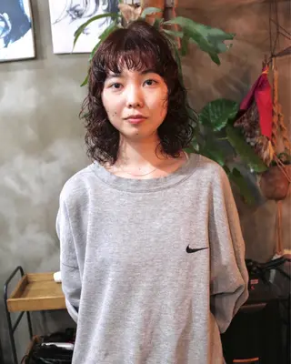 ミディアム カラー パーマ 木村陸弥 透明感/ 赤み消し/オリーブのヘアスタイル