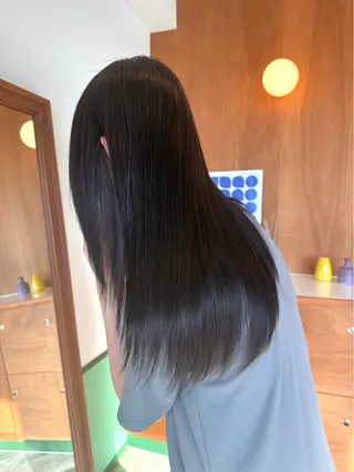ミディアム LOBBY HIMERIのヘアスタイル
