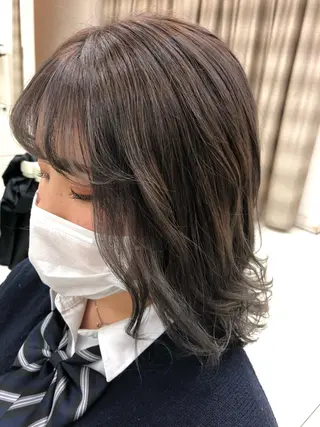 ミディアム カラー 渕向 克海のヘアスタイル