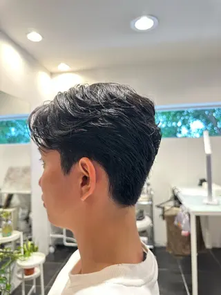 ミディアム パーマ peakshair所属・艶々になる髪質改善 𝒀𝑼𝑻𝑶のヘアスタイル