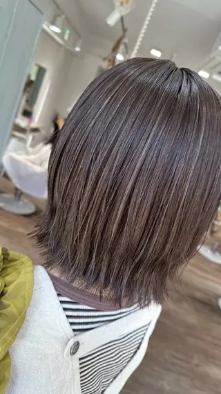 ショート suzuka/透明感 カラー 美髪縮毛矯正のヘアスタイル