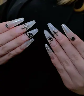 ロング めぐみのネイルサロン 惠のネイルデザイン