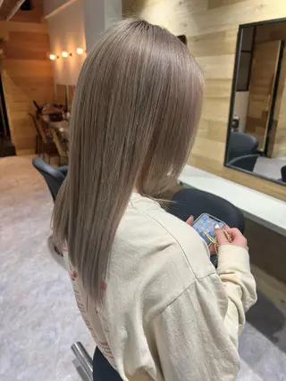 セミロング フジサキ ケンのヘアスタイル