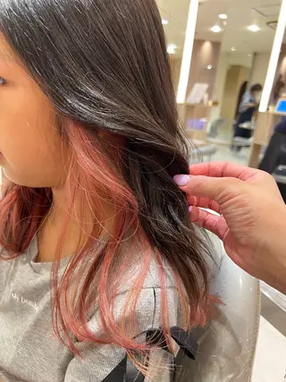 カラー 久永 菫のヘアスタイル