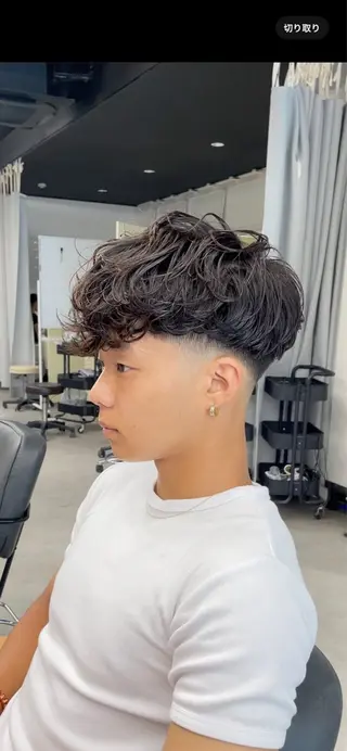 ショート パーマ メンズ カラーモデル⚡️ REONのヘアスタイル