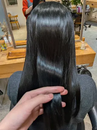 カラー 高久 優亜のヘアスタイル