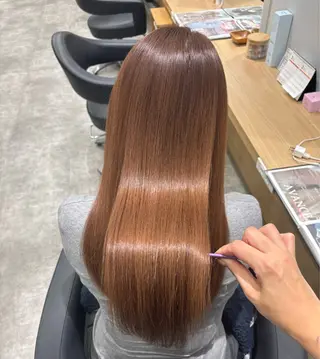 ロング カラー 松山 葵葉のヘアスタイル