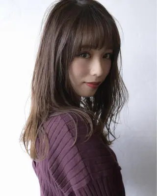 セミロング KAMIGAMI所属・KAMIGAMI SAKAEのヘアスタイル