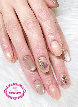 ネイル CROWN プライベートサロンのネイルデザイン