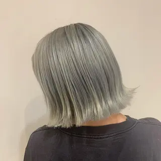 ショート ケリーズグリーン所属・ボブ/艶ハイトーン 森田/嵩士のヘアスタイル